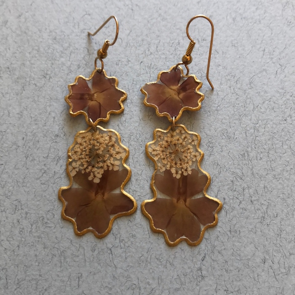 2 for $15🌙pressed flower dangle earrings